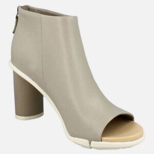 Clarks Ladies Peep Toe Boots Imali Peony Light Gray Leather